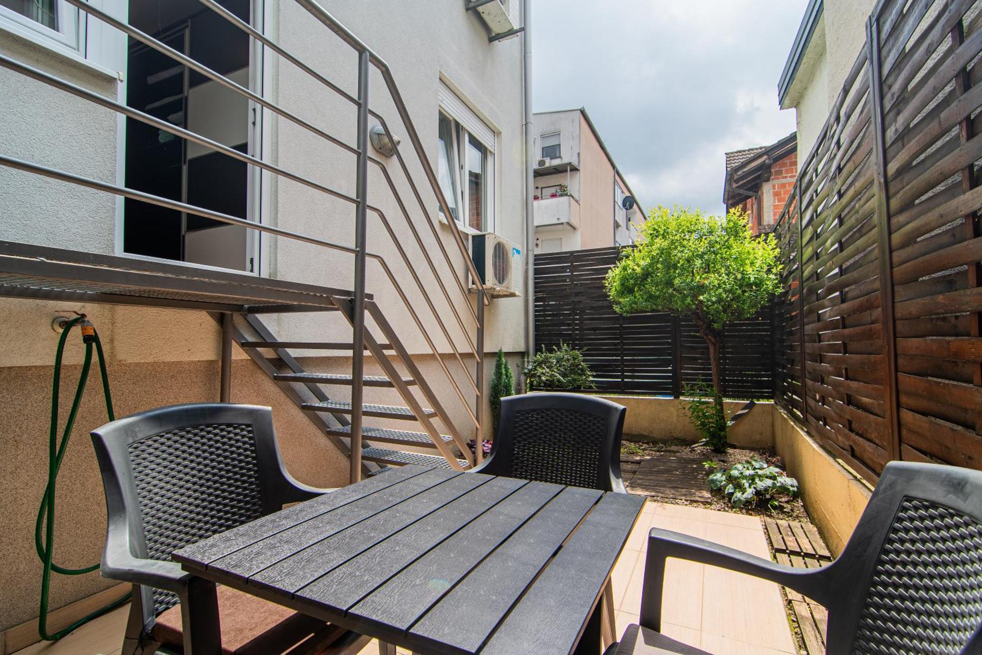 Flexible Selfcheckins 97 - Zagreb - Garden - Parking- Loggia - 2 Bedrooms 外观 照片