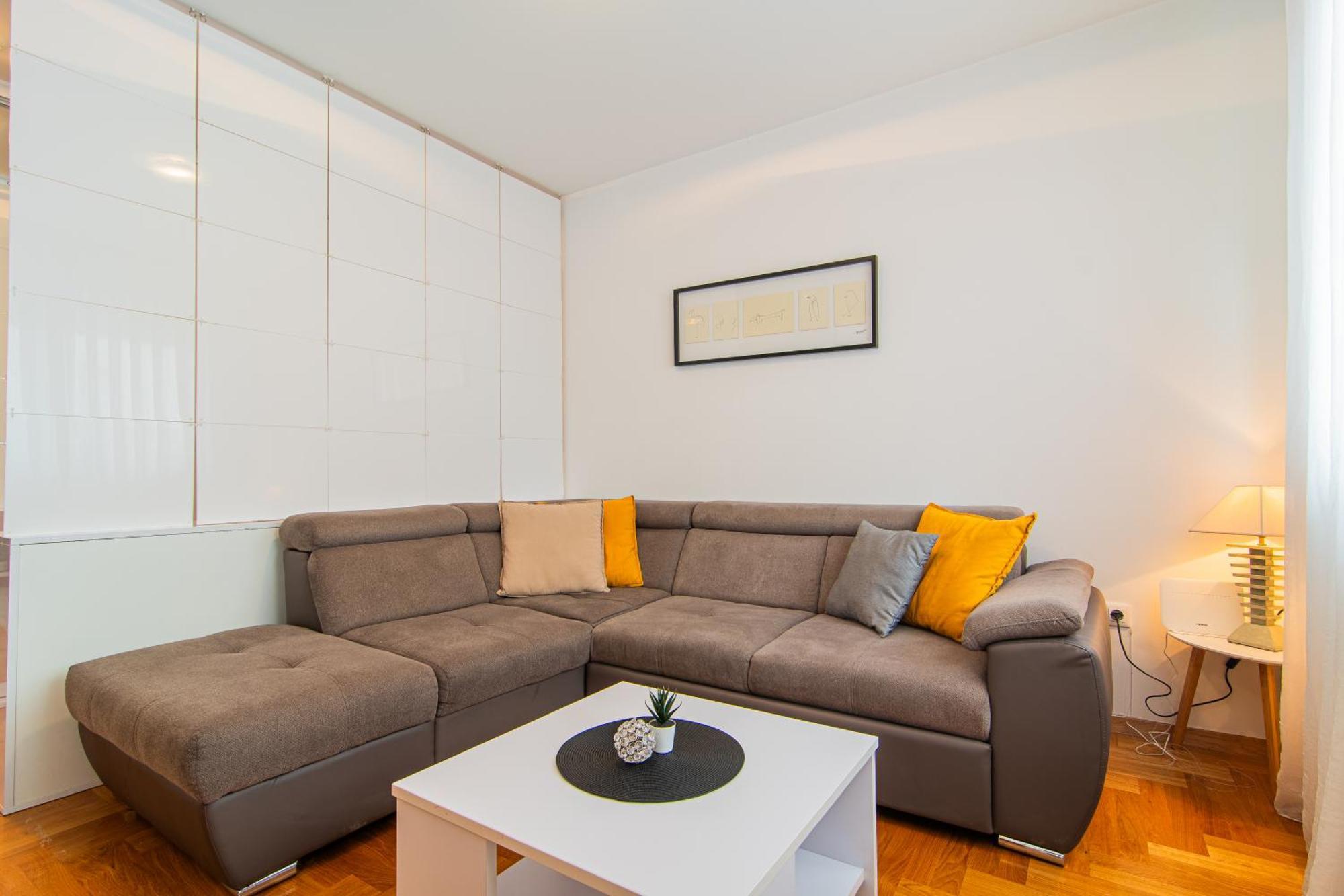 Flexible Selfcheckins 97 - Zagreb - Garden - Parking- Loggia - 2 Bedrooms 外观 照片