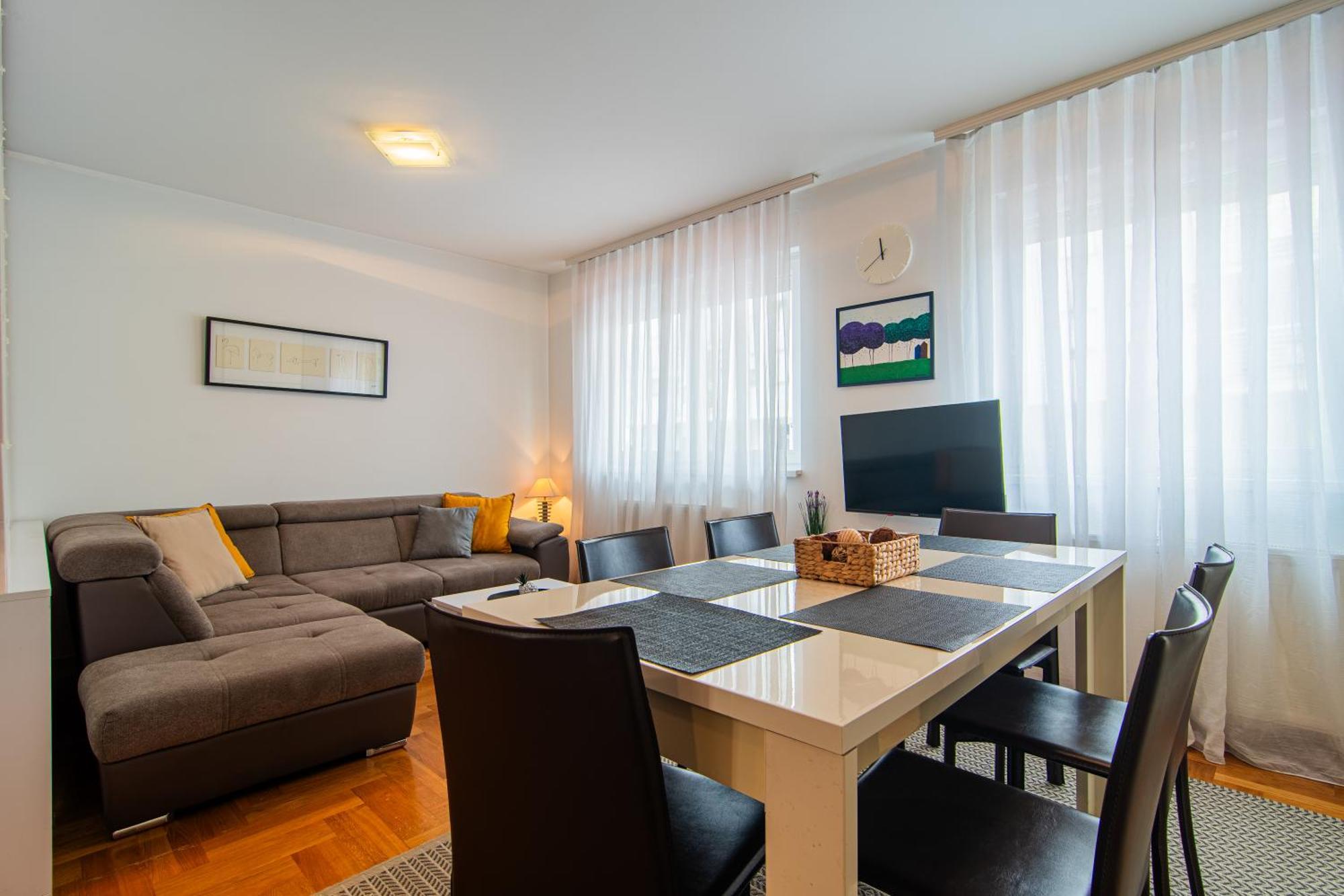 Flexible Selfcheckins 97 - Zagreb - Garden - Parking- Loggia - 2 Bedrooms 外观 照片